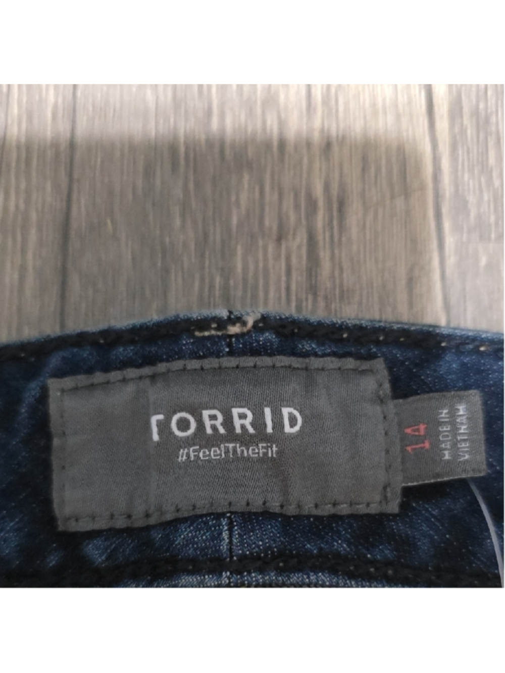 NWT torrid dark blue cuffed denim shorts Size 14 - Picture 2 of 5